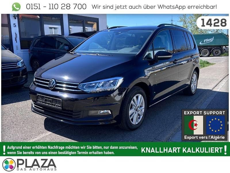 Deep black perleffekt Gebraucht 2023 VW Touran Van / Kleinbus | 29.000 € (Fairer Preis) - Bild 1/4