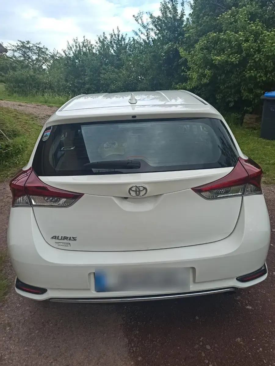 Gebraucht Toyota Auris Comfort 120 PS (88 kW) 2017 Weiß Limousine