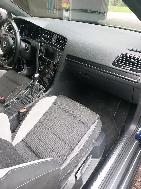 Gebraucht VW Golf VII R 300 PS (220 kW) 2016 Blau Kombi