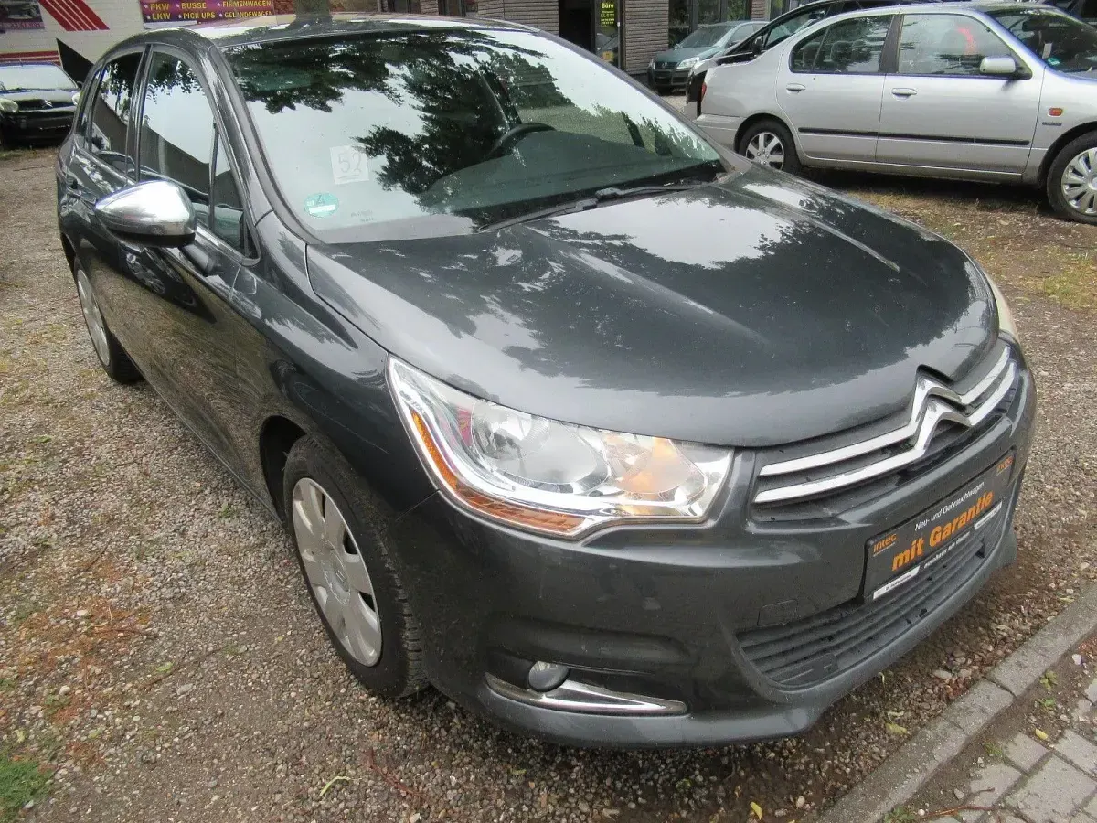 Gebraucht Citroën C4 SELECTION 120 PS (88 kW) 2013 Silber Limousine