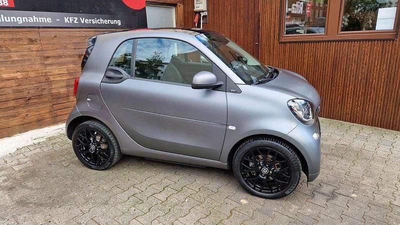 Gebraucht Smart ForTwo Coupé 60 kW (82 PS) 2017 Titania grey Coupé
