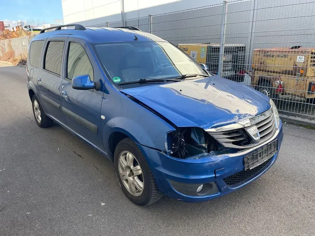 Gebraucht Dacia Logan MCV Lauréate 86 PS (63 kW) 2010 Blau Kombi