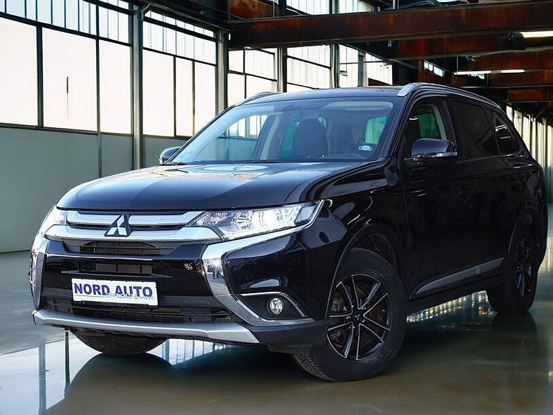 Gebraucht Mitsubishi Outlander Edition 150 PS (110 kW) 2017 Schwarz SUV