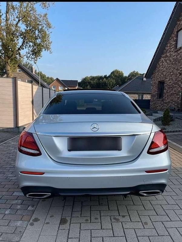 Gebraucht Mercedes E350 AMG line 286 PS (210 kW) 2018 Limousine