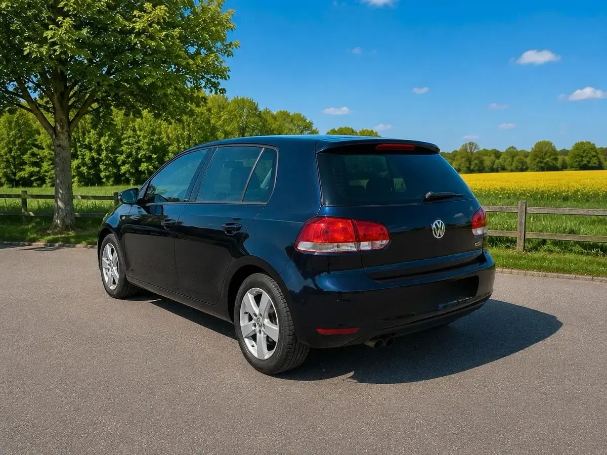 Gebraucht VW Golf VI Style 122 PS (89 kW) 2011 Blau Kleinwagen