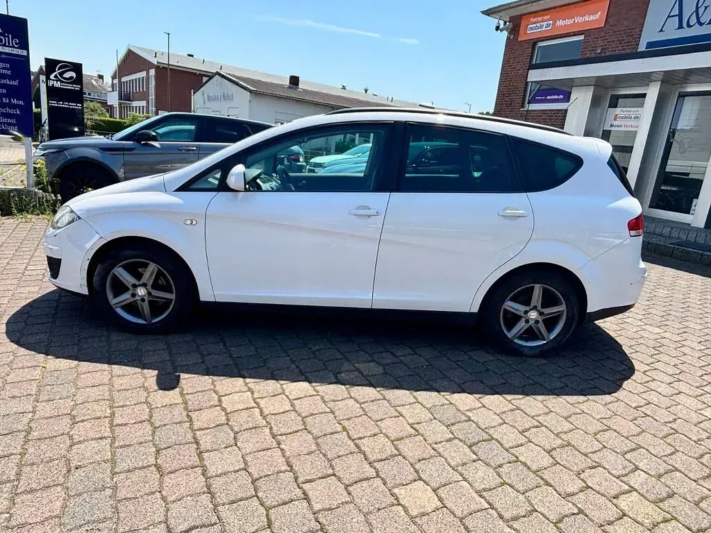 Gebraucht Seat Altea XL 4You 125 PS (91 kW) 2014 Weiß Van / Kleinbus