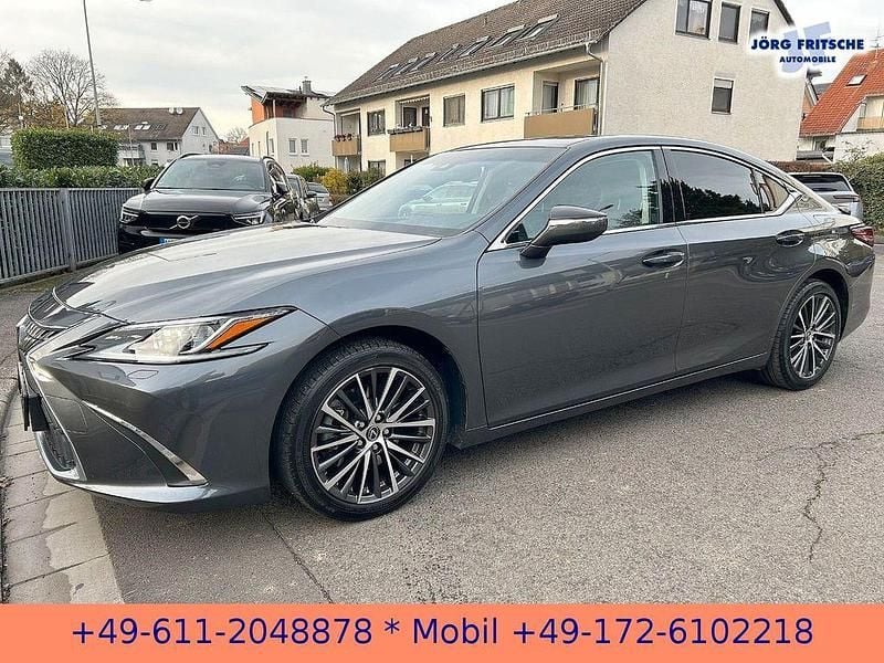 Gebraucht Lexus ES300H 218 PS (160 kW) 2024 Grau Limousine