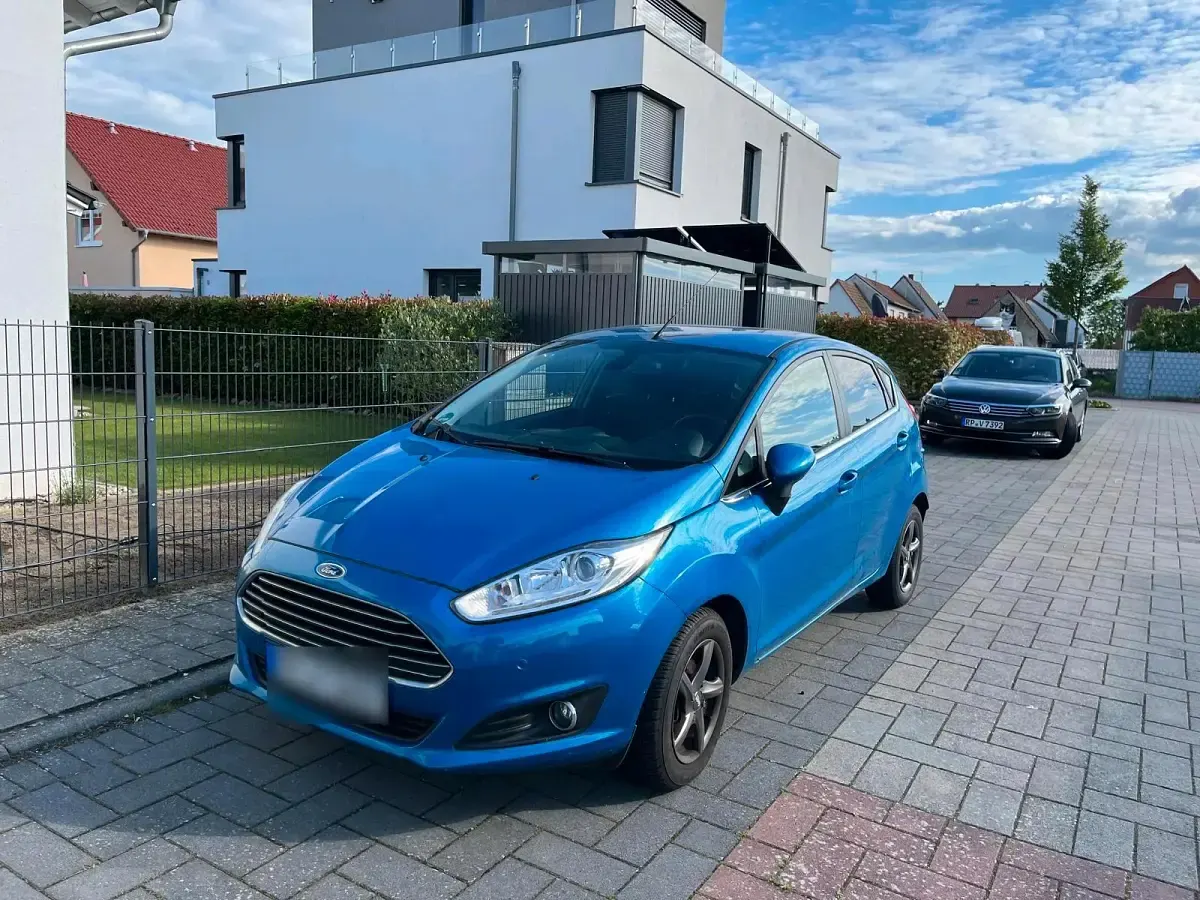 Gebraucht Ford Fiesta 105 PS (77 kW) 2014 Kleinwagen