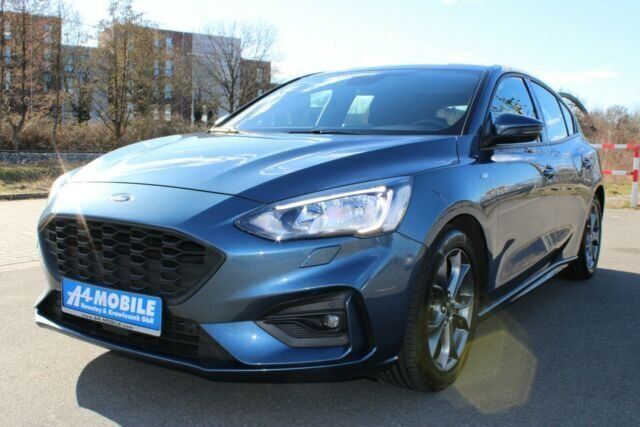 Gebraucht Ford Focus ST-Line 182 PS (133 kW) 2019 Blau metallic Limousine