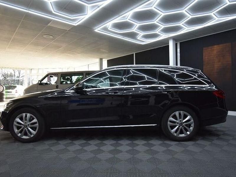 Gebraucht Mercedes C200 184 PS (135 kW) 2018 Schwarz Limousine