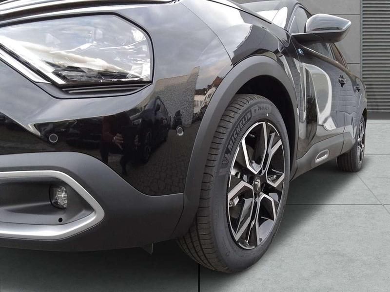 Neu Citroën e-C4 114 kW (156 PS) 2025 Perla nera schwarz Limousine