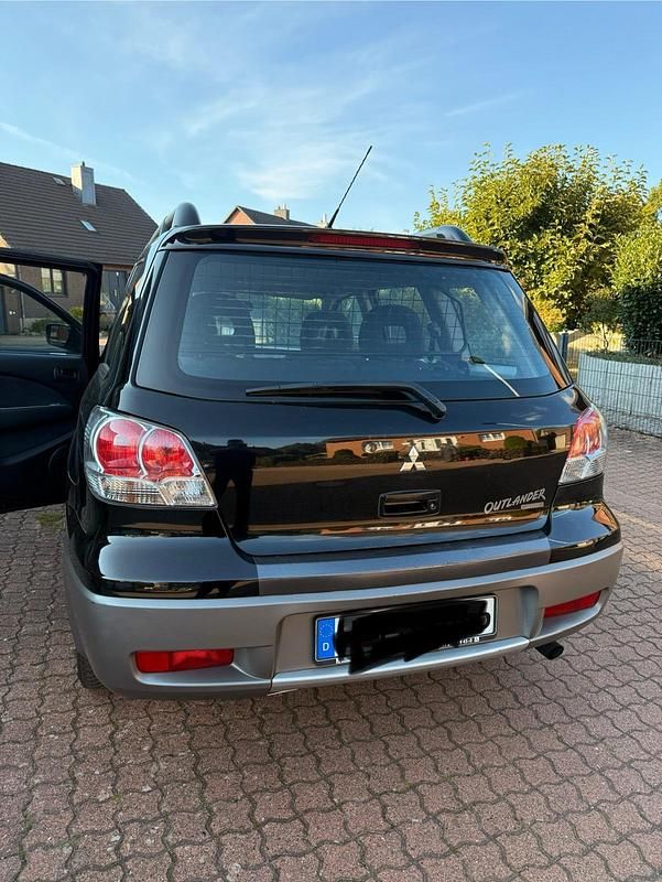 Schwarz Gebraucht 2003 Mitsubishi Outlander SUV | 3.900 € (Etwas zu teuer) - Bild 1/4