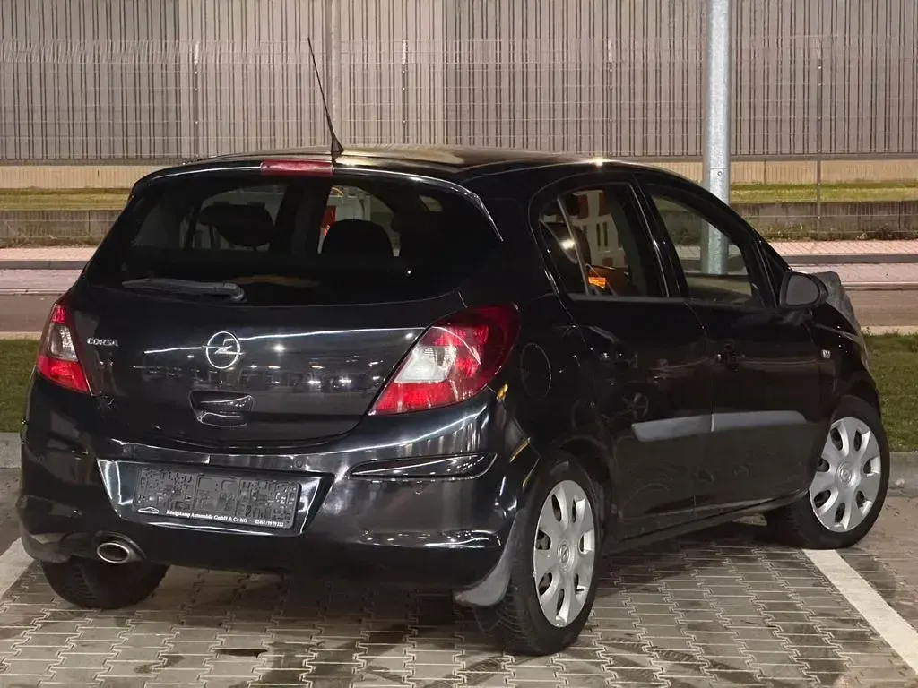Gebraucht Opel Corsa Sport 90 PS (66 kW) 2009 Schwarz Kleinwagen