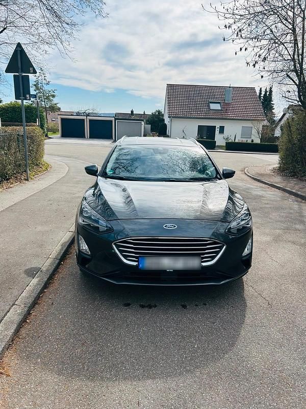 Gebraucht Ford Focus 120 PS (88 kW) 2021 Grau Kombi