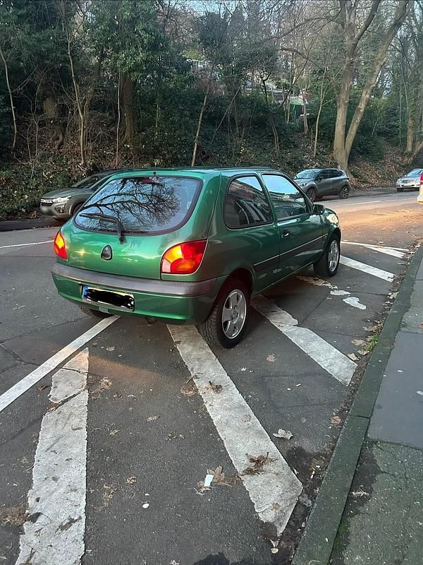 Gebraucht Ford Fiesta 60 PS (44 kW) 2001 Grün Kleinwagen
