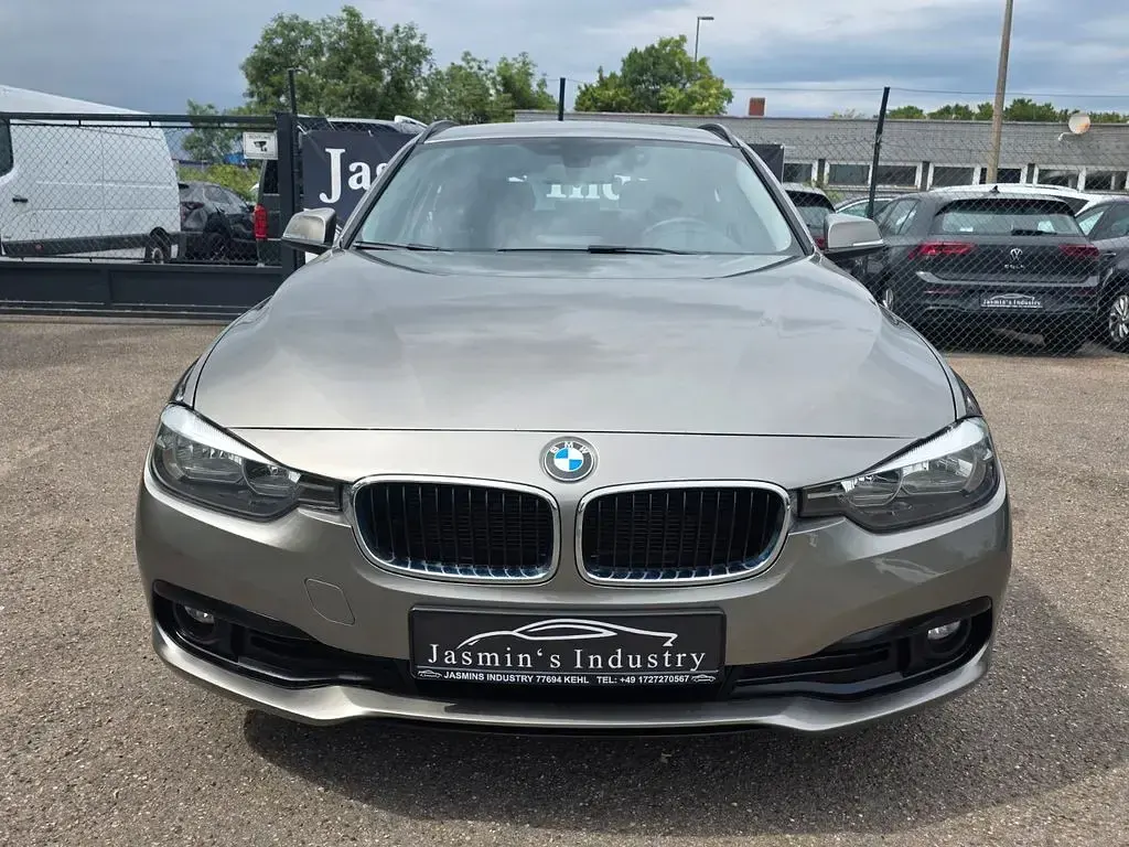 Gebraucht BMW 320 190 PS (139 kW) 2016 Silber Limousine