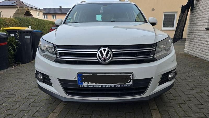 Weiß Gebraucht 2014 VW Tiguan Cup SUV | 14.799 € (Fairer Preis) - Bild 1/4