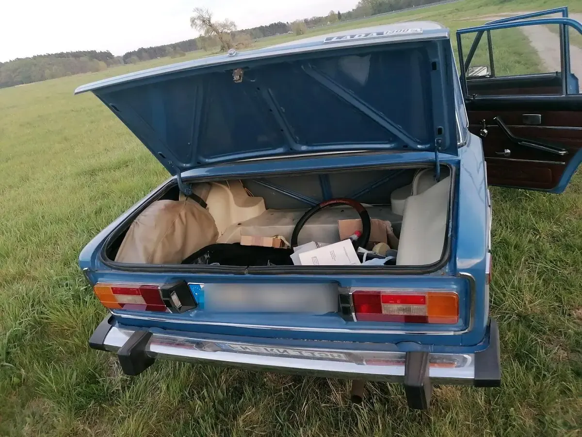 Second-hand Lada 2106 75 CP (55 kW) 1983 Albastru Berlinǎ