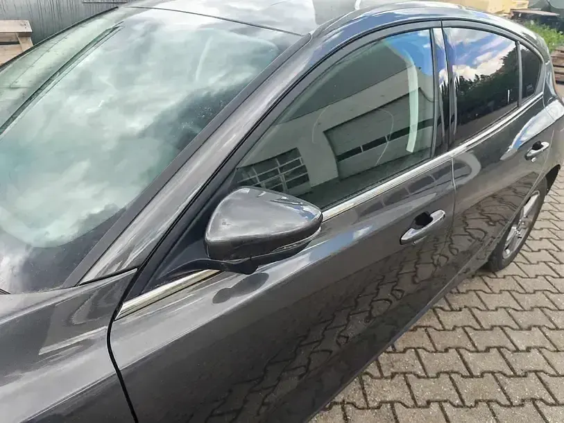 Usado Ford Focus Titanium 125 CV (91 kW) 2022 Gris Berlina