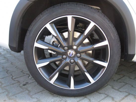 Gebraucht Volvo V60 150 PS (110 kW) 2018 Andere farbe metallic Kombi