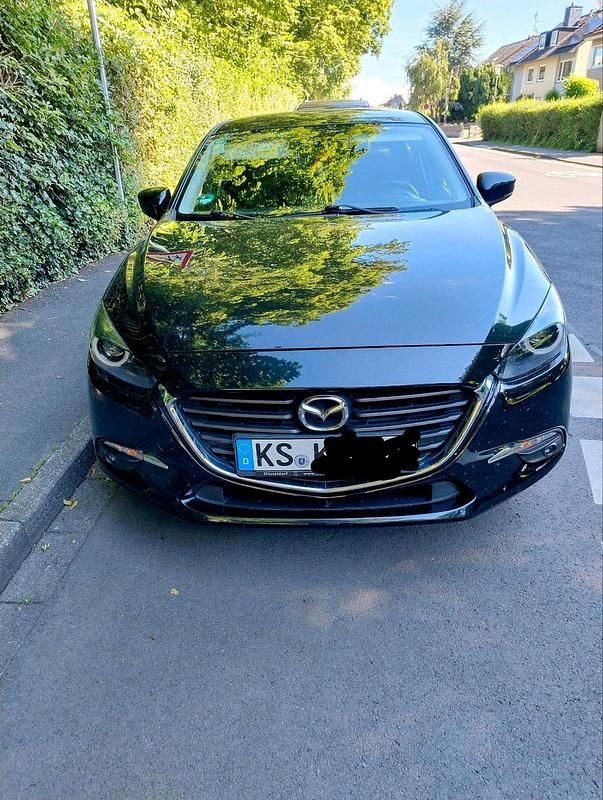 Schwarz Gebraucht 2017 Mazda 3 Limousine | 13.500 € (Fairer Preis) - Bild 1/4