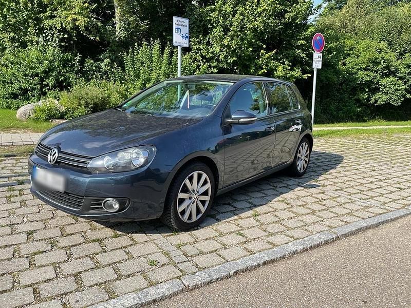 Blau Gebraucht 2009 VW Golf VI Kleinwagen | 6.000 € (Teuer) - Bild 1/4