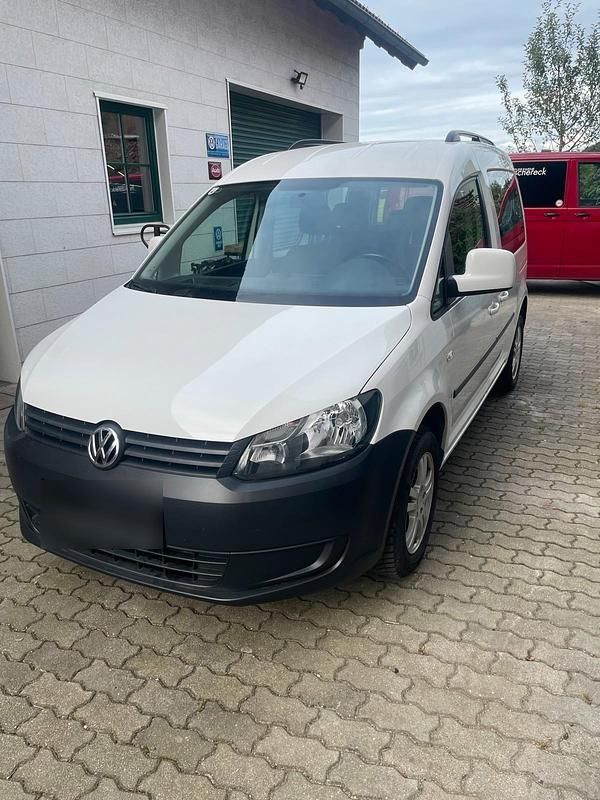 Gebraucht VW Caddy Family 86 PS (63 kW) 2012 Silber Van / Kleinbus