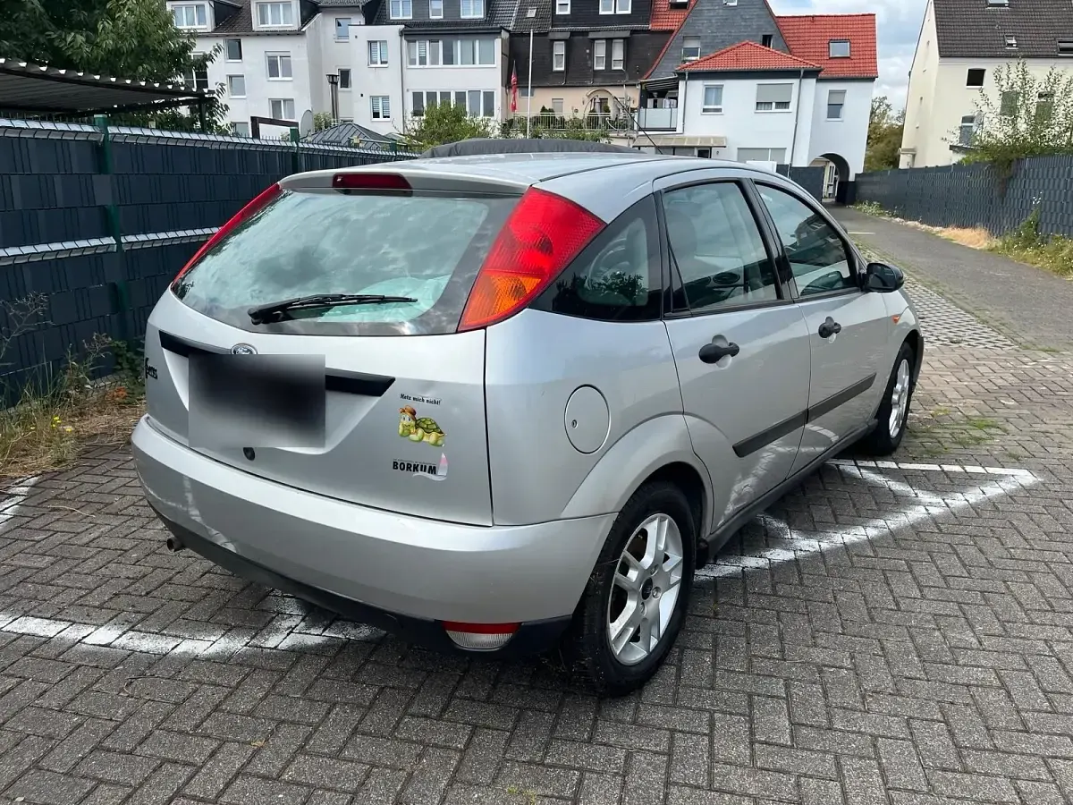 Gebraucht Ford Focus 75 PS (55 kW) 1999 Limousine