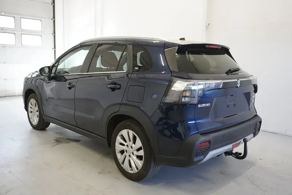 Gebraucht Suzuki SX4 Active 129 PS (94 kW) 2022 Blau Limousine