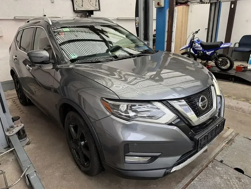 Gebraucht Nissan X-Trail 360º 163 PS (119 kW) 2018 Andere farbe metallic SUV