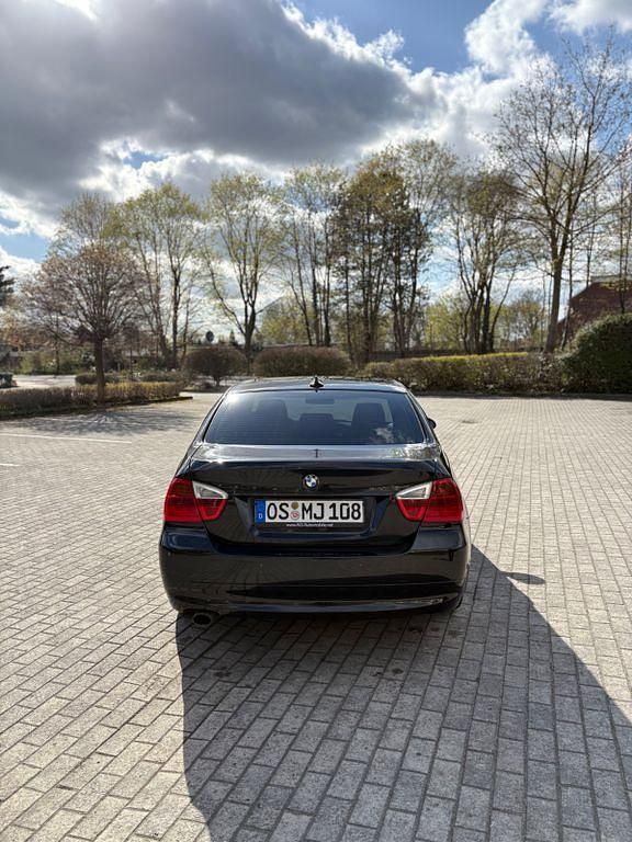 Gebraucht BMW 318 129 PS (94 kW) 2006 Schwarz Limousine