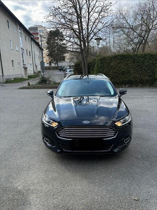 Gebraucht Ford Mondeo 179 PS (131 kW) 2015 Schwarz Kombi