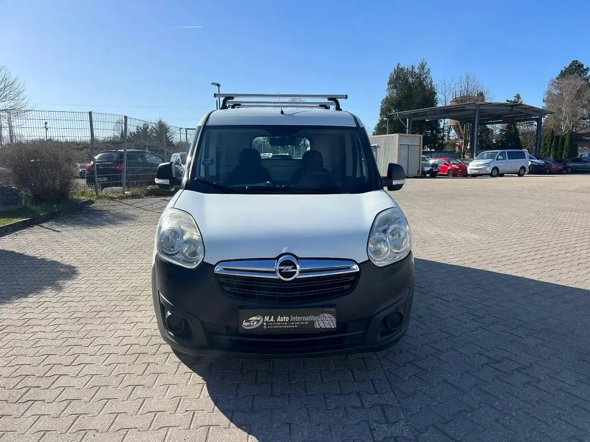 Używany Opel Combo Edition 95 KM (69 kW) 2017 Biały Minivan