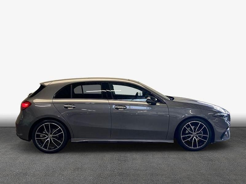 Gebraucht Mercedes A180 Edition 136 PS (100 kW) 2026 Grau Limousine