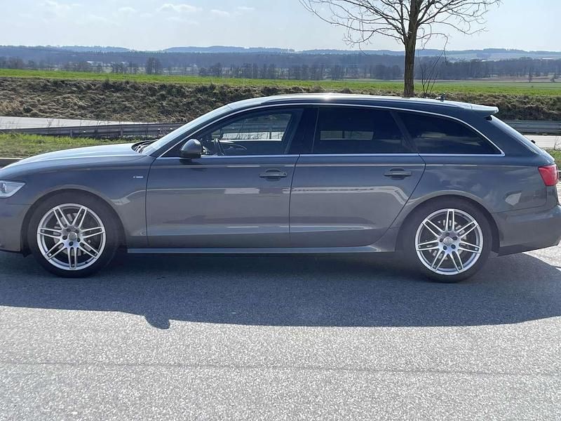 Gebraucht Audi A6 S-Line 245 PS (180 kW) 2012 Grau Kombi