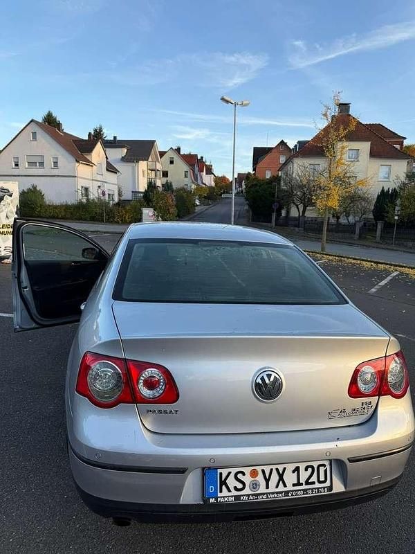 Gebraucht VW Passat 131 PS (96 kW) 2006 Limousine