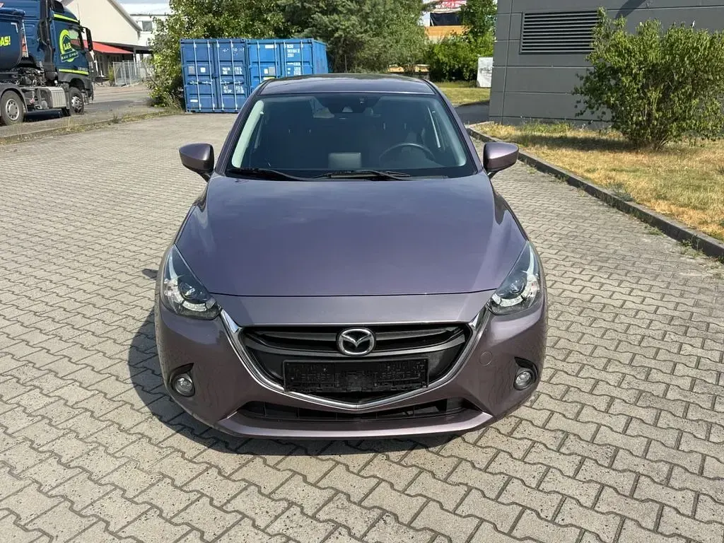 Gebraucht Mazda 2 Exclusive-Line 90 PS (66 kW) 2015 Violett Limousine