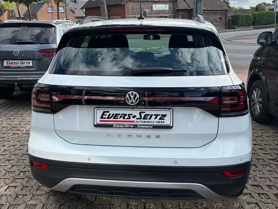 Gebraucht VW T-Cross Life 116 PS (85 kW) 2020 Weiß SUV