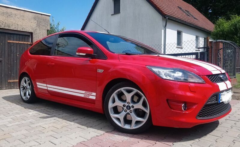 Rot Gebraucht 2008 Ford Focus ST Limousine | 12.000 € - Bild 1/4