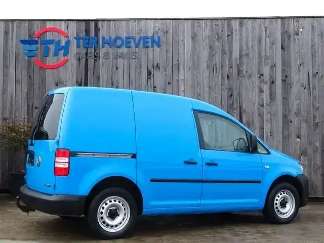 Usado VW Caddy 75 HP (55 kW) 2014 Azul Monovolume