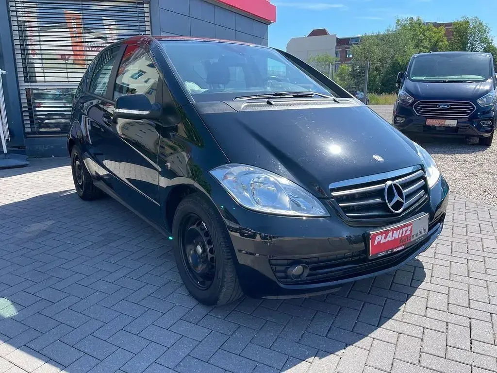 Gebraucht Mercedes A160 82 PS (60 kW) 2012 Schwarz Kleinwagen