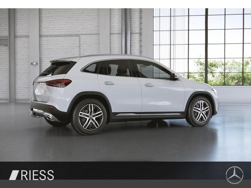 Gebraucht Mercedes GLA200 Progressive 150 PS (110 kW) 2022 Unilack polarweiß SUV