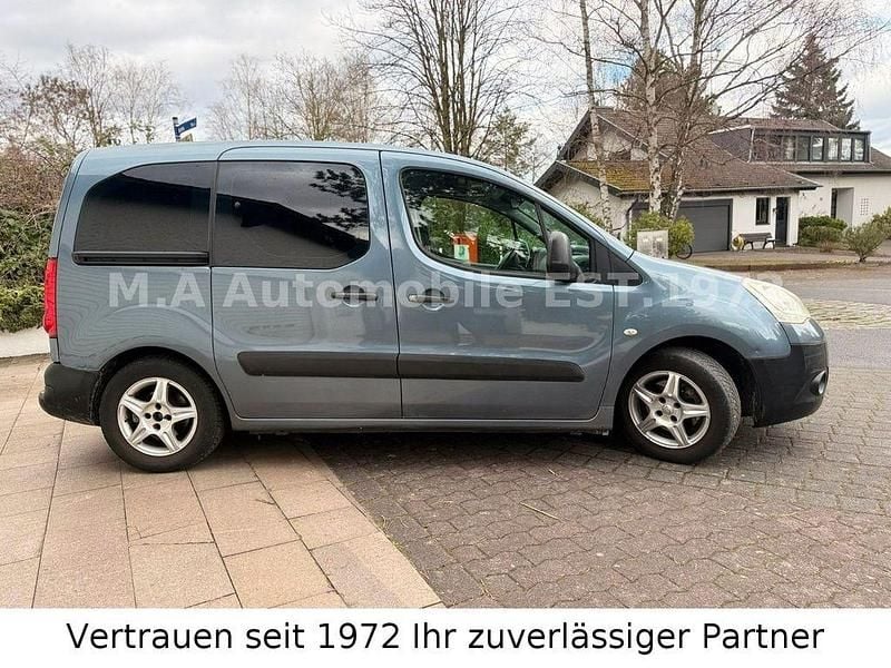 Gebraucht Citroën Berlingo Advance 90 PS (66 kW) 2010 Eisengrau/metallic schutzlack Van / Kleinbus