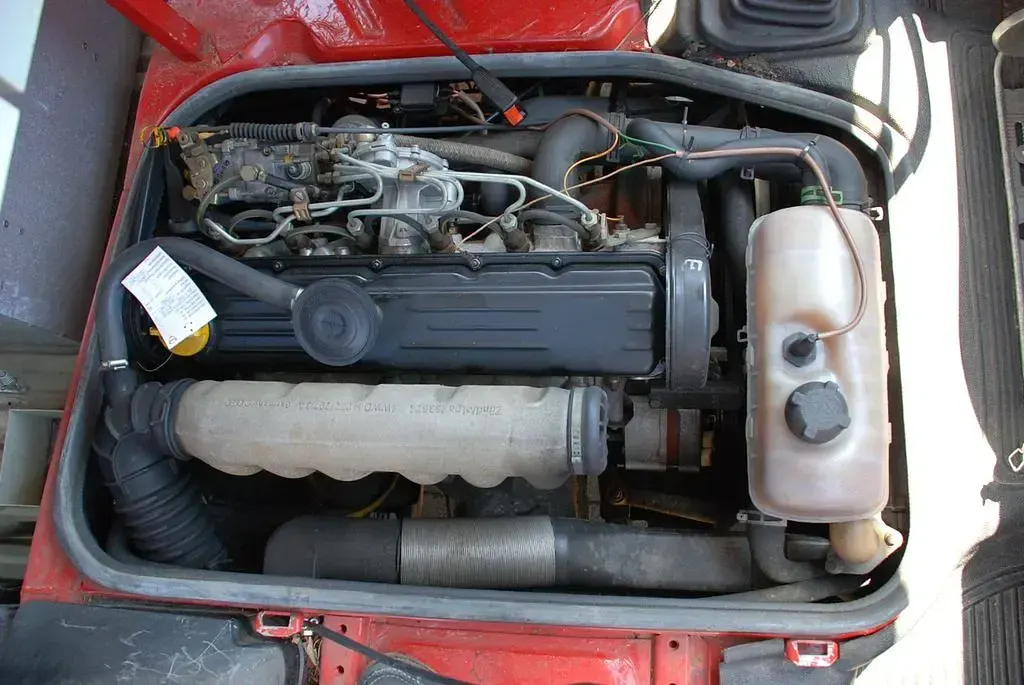 Brugt VW LT 75 HK (55 kW) 1985 Rød MPV
