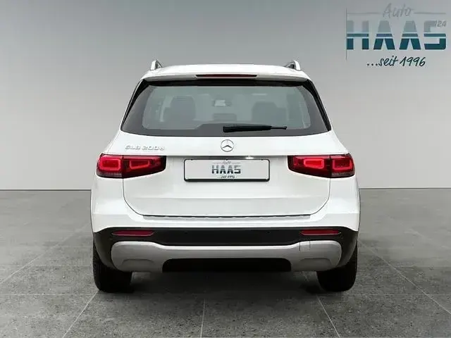 Gebraucht Mercedes GLB200 150 PS (110 kW) 2022 Weiß SUV