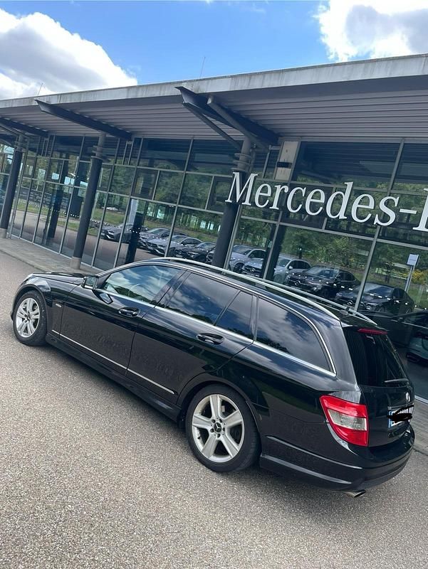 Schwarz Gebraucht 2009 Mercedes C200 Kombi | 9.000 € (Teuer) - Bild 1/4