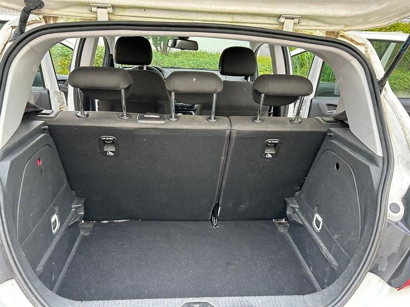 Gebraucht Opel Corsa 101 PS (74 kW) 2018 Weiß Kleinwagen