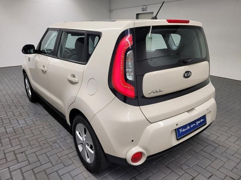 Gebraucht Kia Soul 132 PS (97 kW) 2015 Beige (frenzy white) SUV