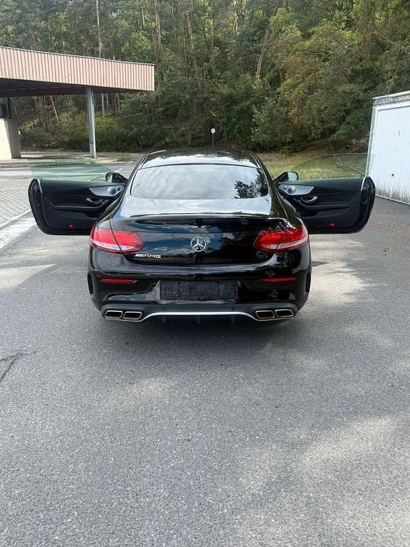 Schwarz Gebraucht 2016 Mercedes C180 AMG line Coupé | 18.200 € (Fairer Preis) - Bild 1/4