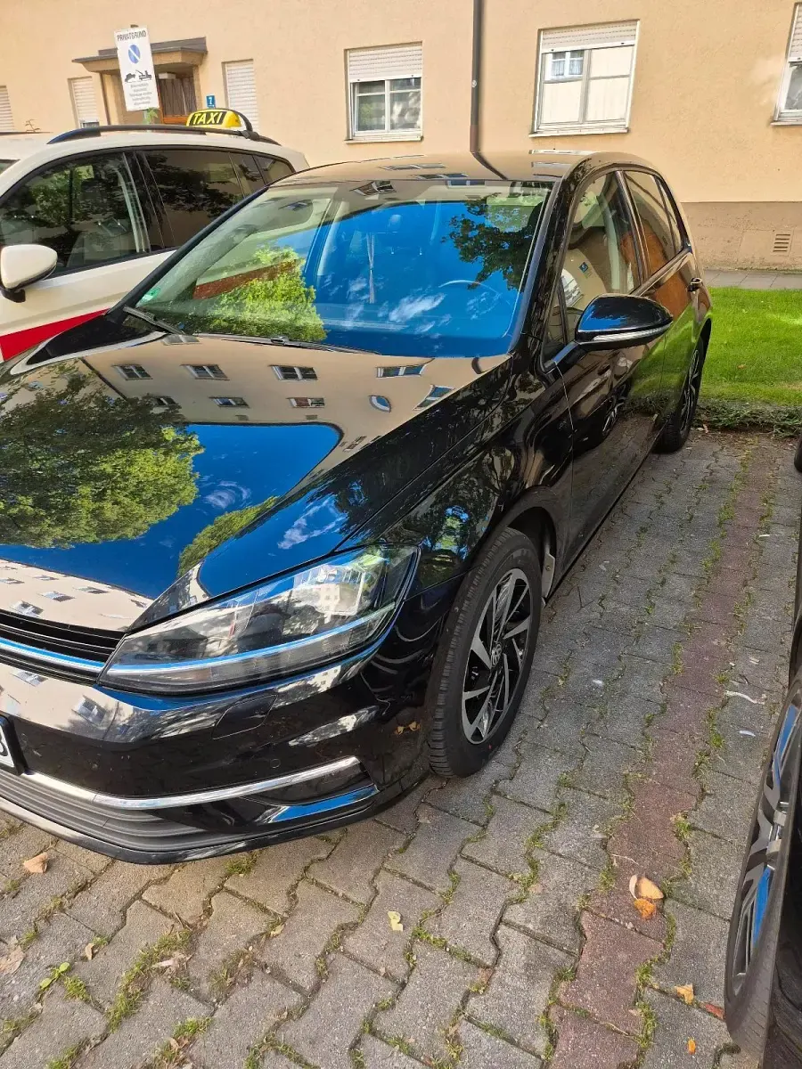Gebraucht VW Golf VII 116 PS (85 kW) 2018 Schwarz Kleinwagen